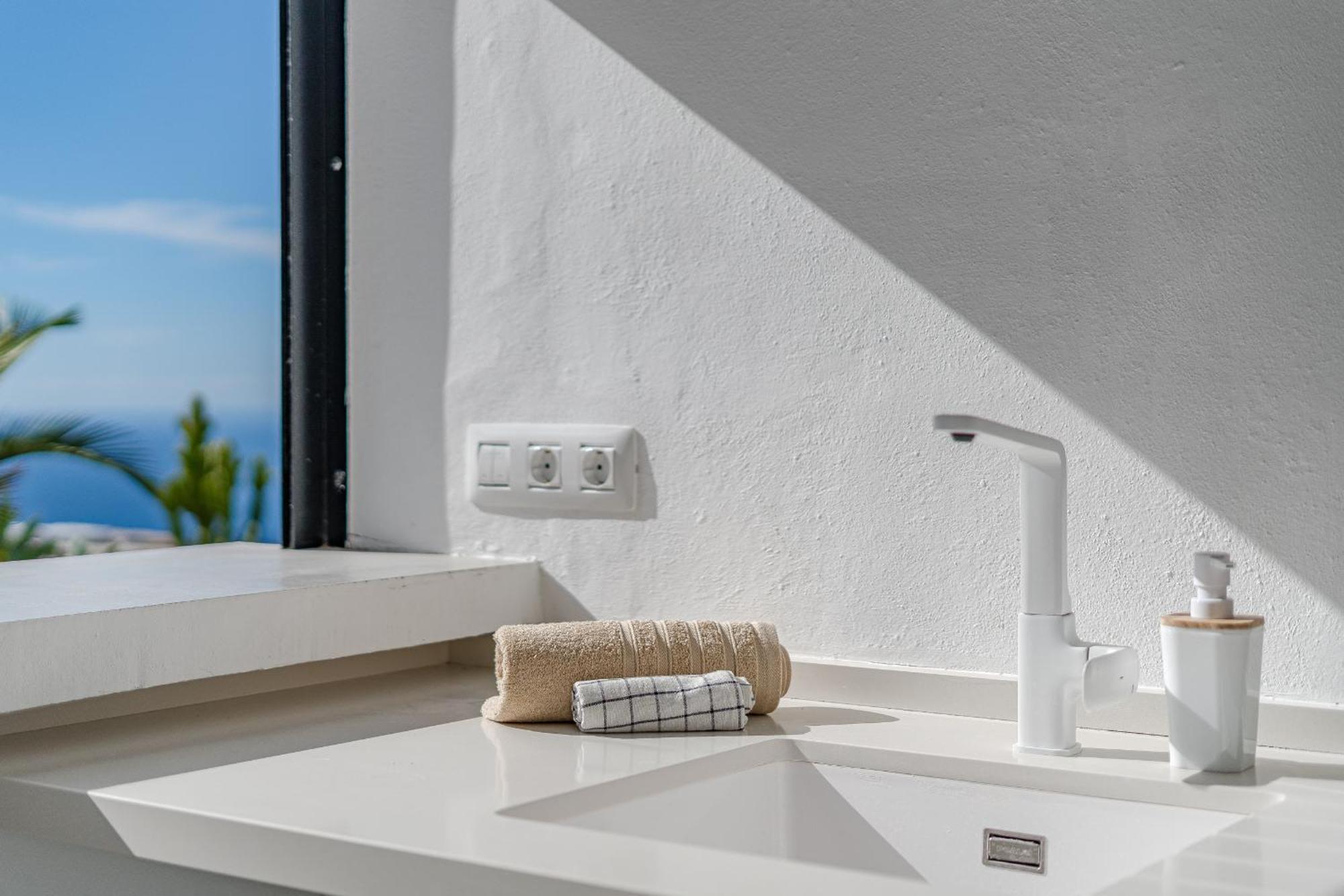 Cliff Haven Sea View Apartment - Adults Only Santiago Del Teide Exterior photo